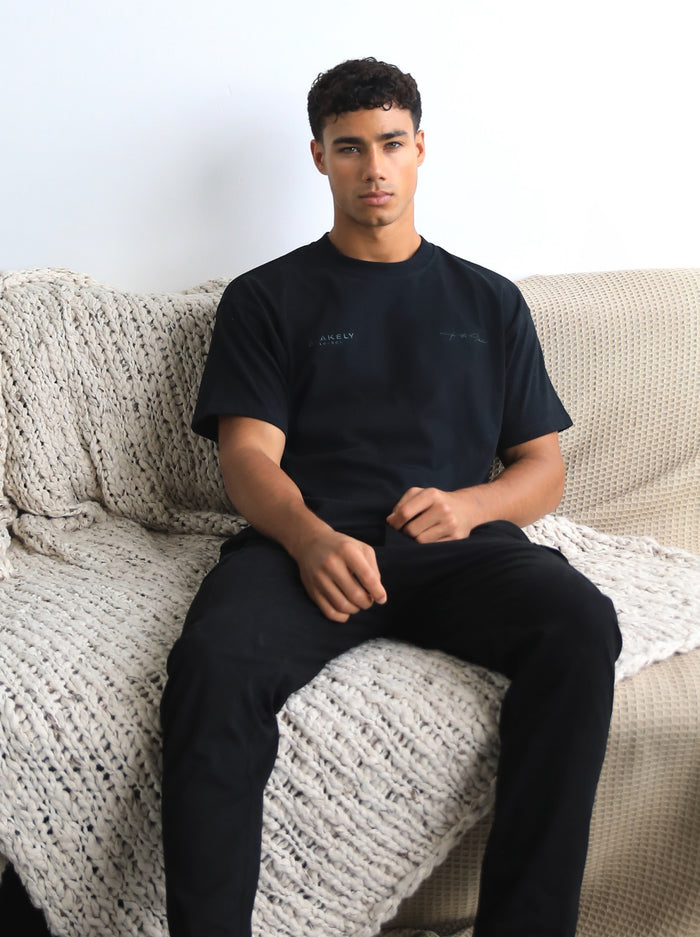 Signature Relaxed T-Shirt - Black