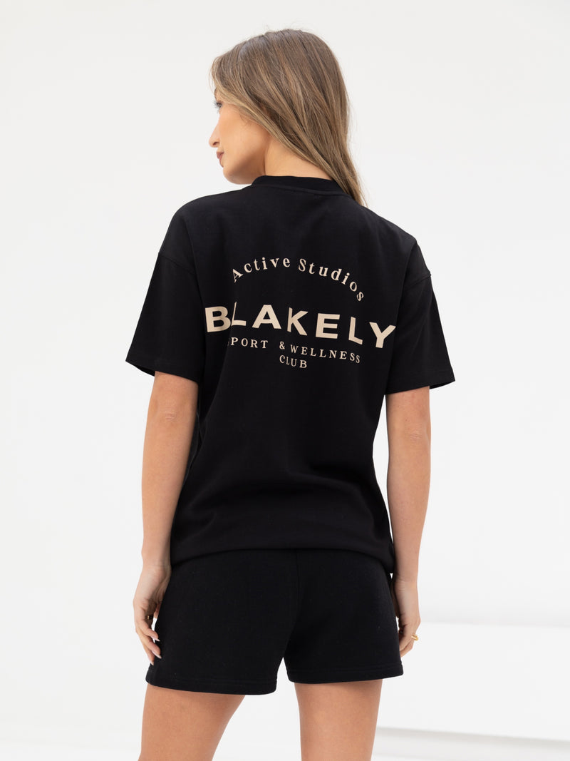 Curved Active Studios T-Shirt & Jogger Shorts Set - Black & Tan