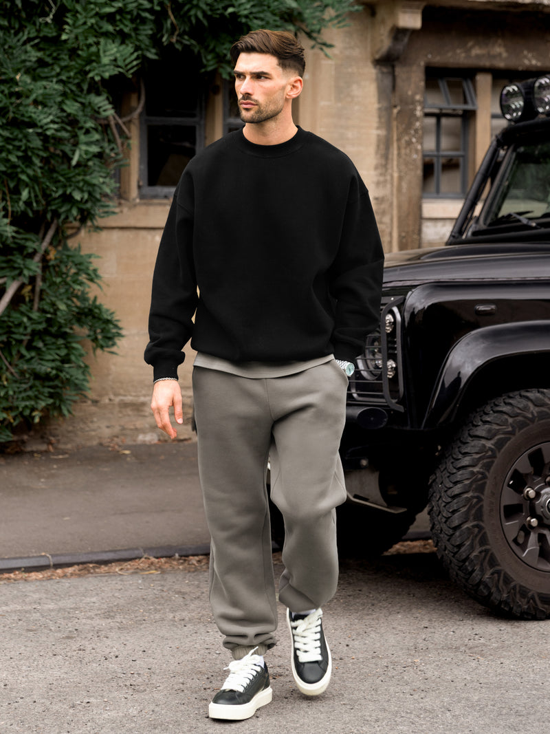 Blakely Basic Relaxed Sweater - Black