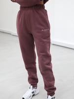 Universal Women's Relaxed Sweatpants - Burgundy