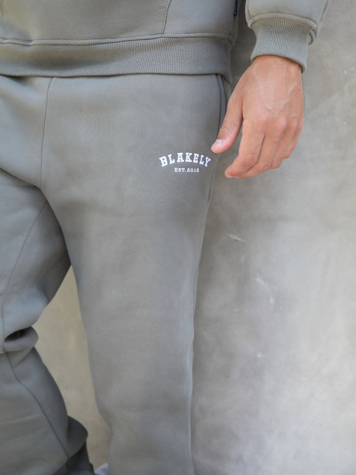 Buy Blakely Black Monaco Women's Sweatpants  Free standard delivery over  99€* – Blakely Clothing EU