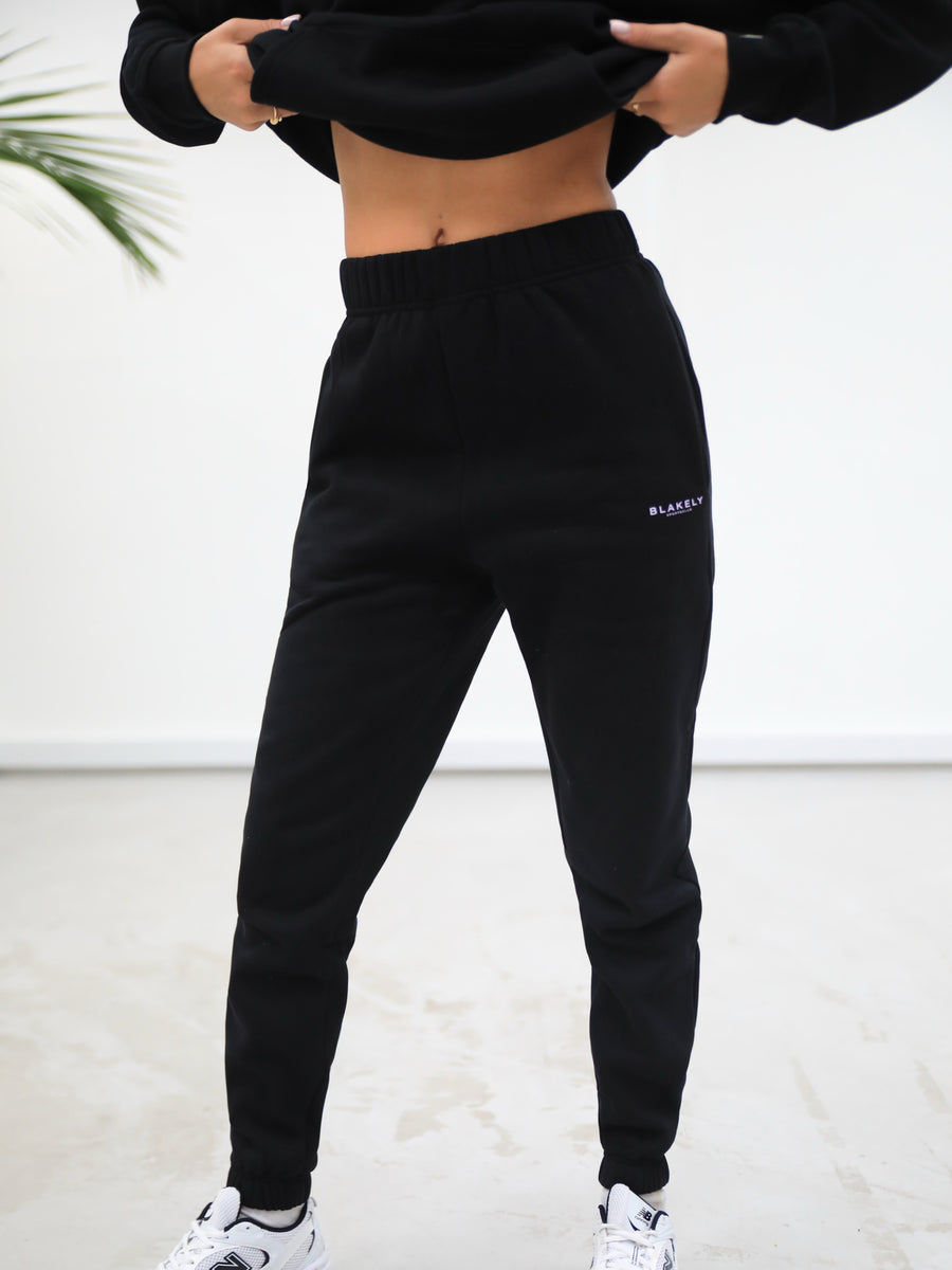 Women’s Sports Club Sweatpants - Black