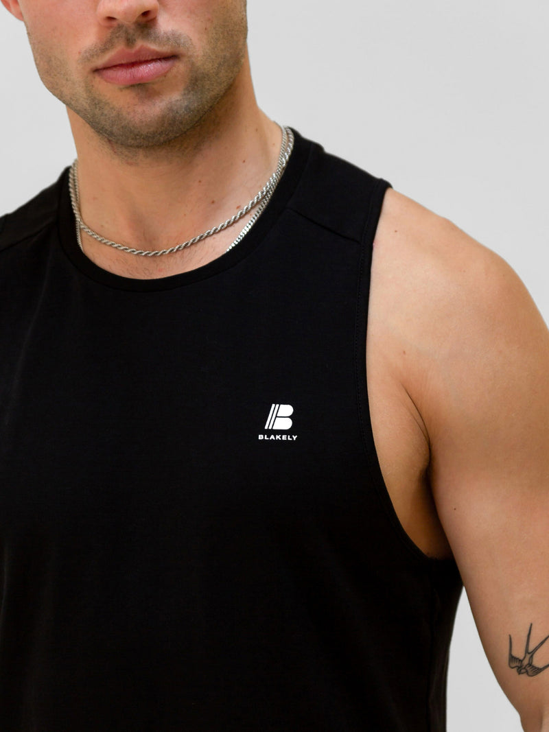 Apex Tech Sleeveless Vest - Black