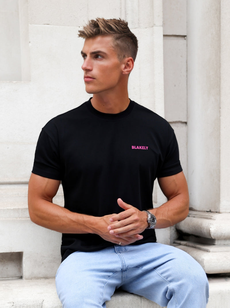 Arlo Unfitted T-Shirt - Black & Pink