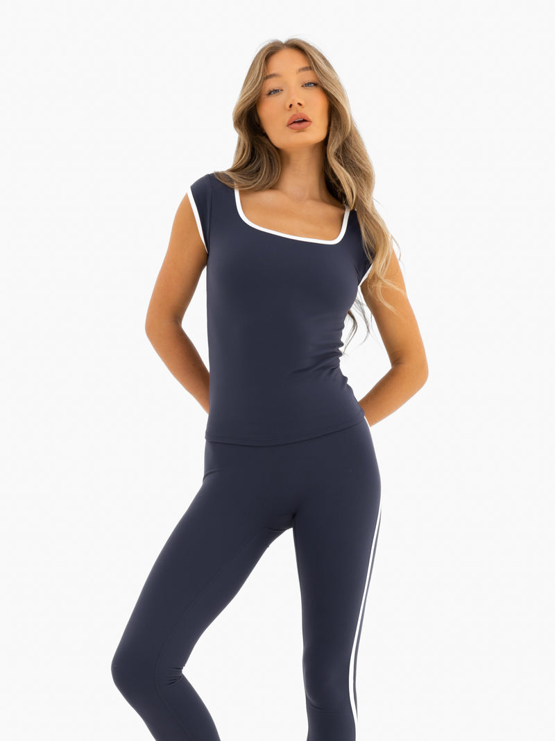 Ines Active Top - True Navy