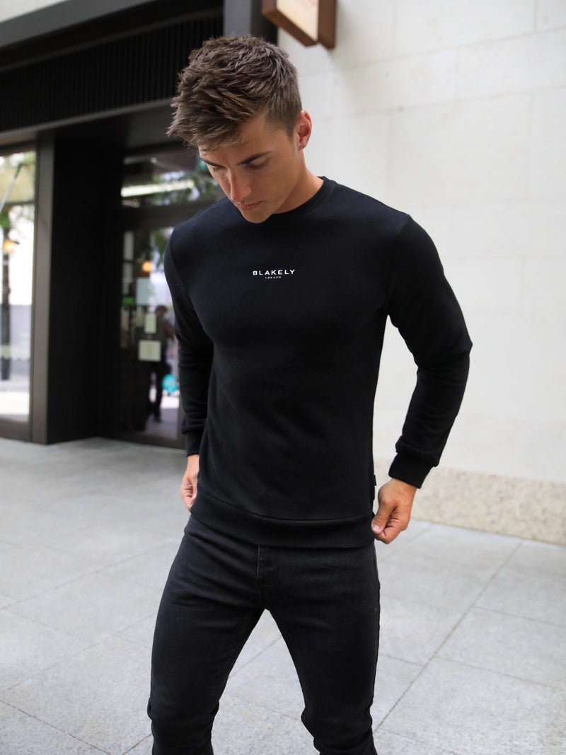 Universal Sweater - Black