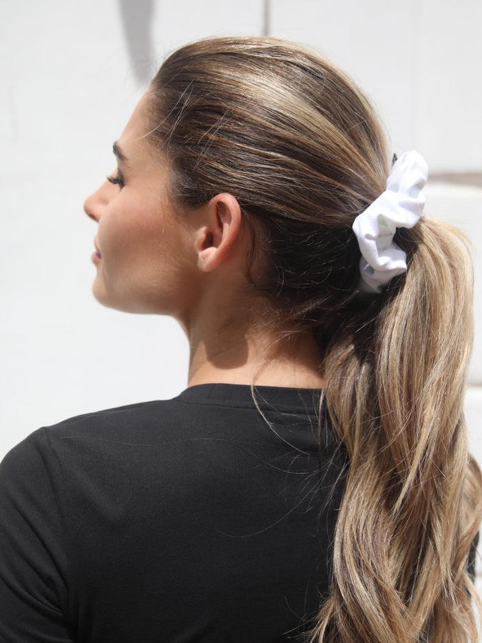 Blakely Scrunchie - White