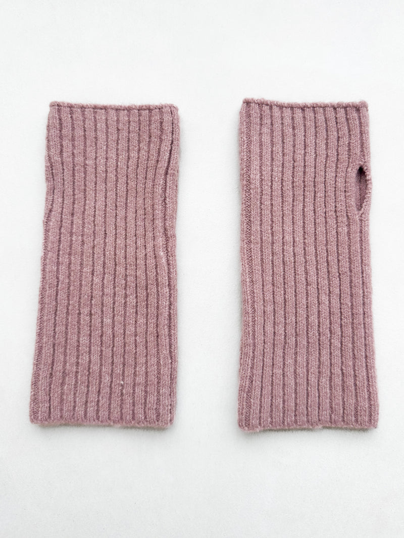 Label Knitted Wrist Warmers - Dusty Pink